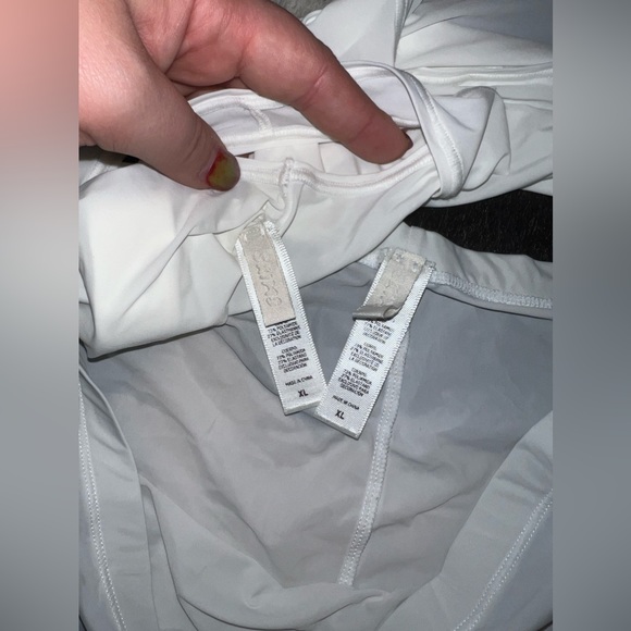 Skims 2 piece lounge set - Picture 2 of 2